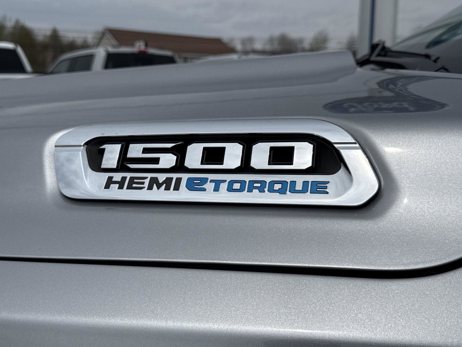 Used 2022 RAM 1500 Big Horn AWD/4WD image 5
