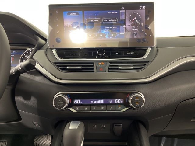 New 2026 Nissan Altima 2.5 SR w/ SR Midnight Edition Package FWD image 25