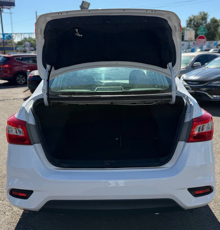 Used 2018 Nissan Sentra S FWD image 11