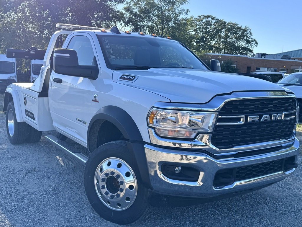 New 2024 RAM 4500 SLT w/ Quick Order Package 2YG SLT