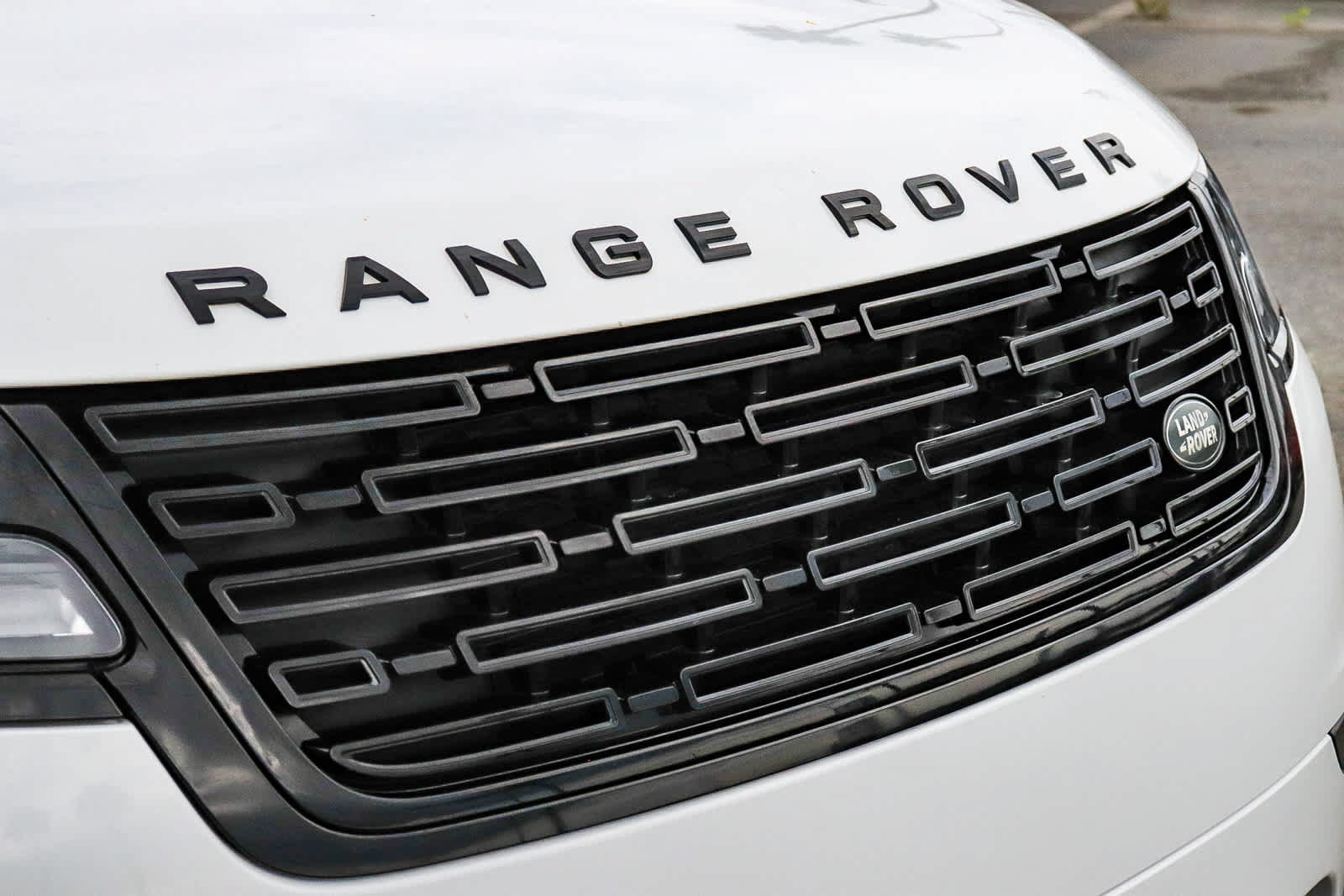 Used 2024 Land Rover Range Rover Velar Dynamic SE AWD/4WD image 6