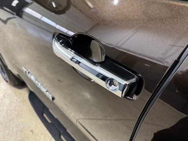 Used 2022 Toyota Tundra Limited w/ TRD Off-Road Package image 9