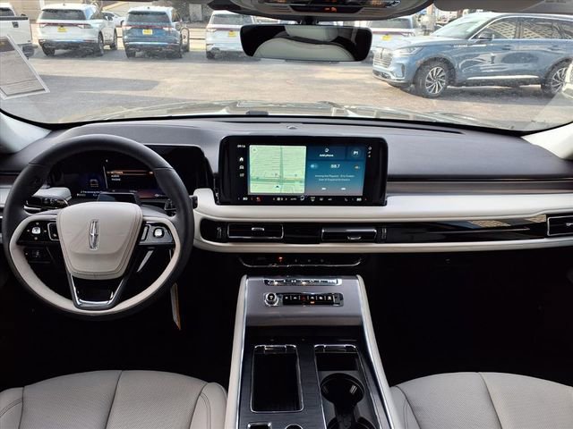 New 2026 Lincoln Aviator 2WD image 10