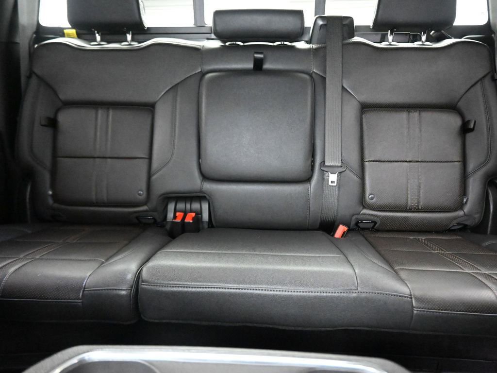 Used 2025 Chevrolet Silverado 2500 High Country image 36