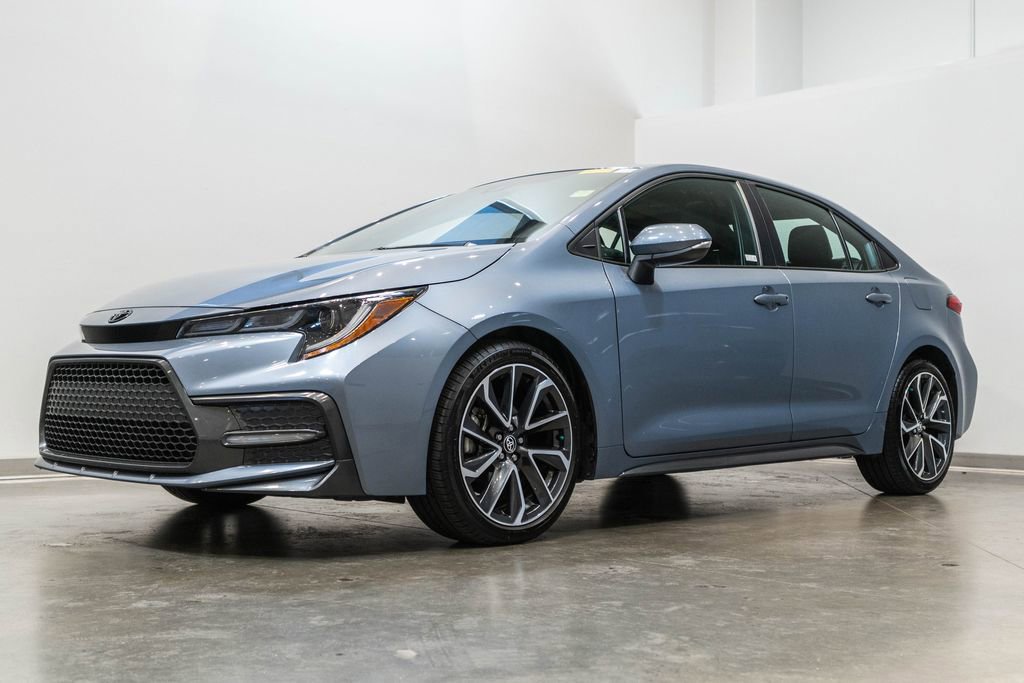 Used 2020 Toyota Corolla XSE FWD image 3