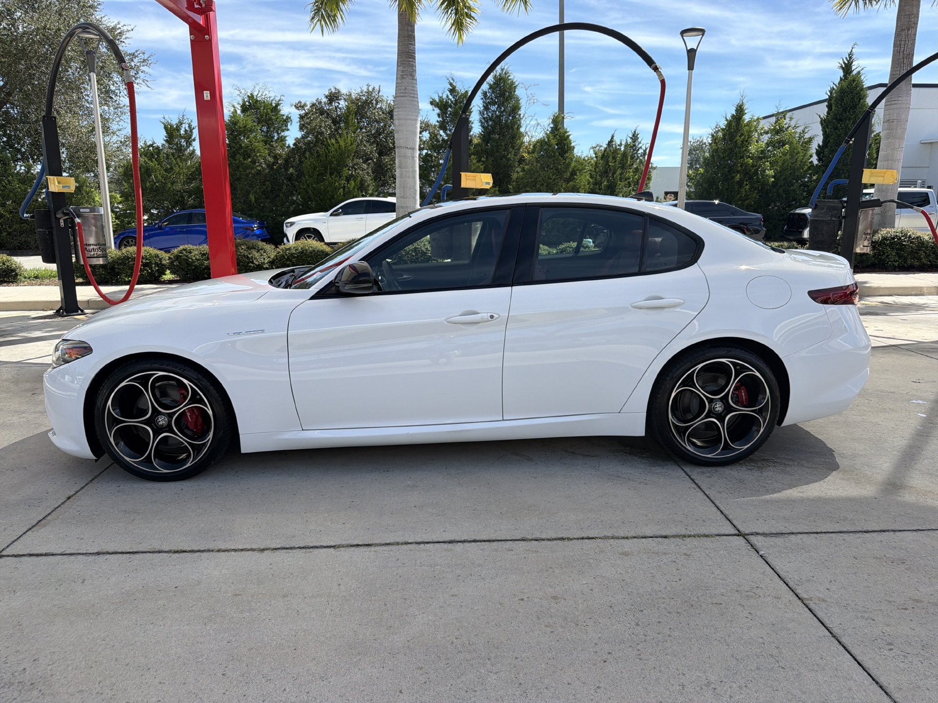 Used 2022 Alfa Romeo Giulia Veloce RWD image 7