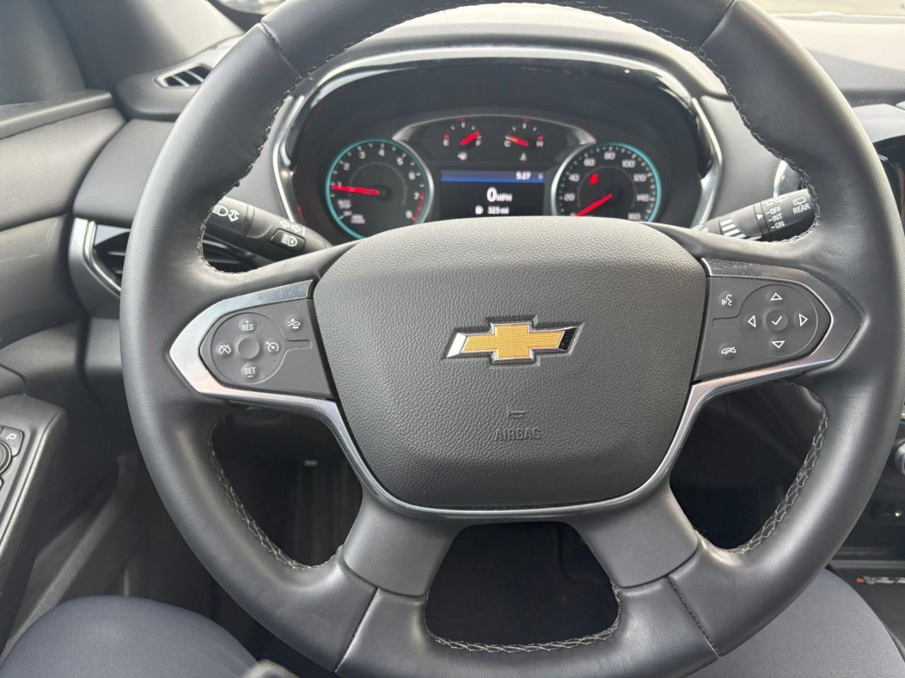 Used 2023 Chevrolet Traverse LT image 13