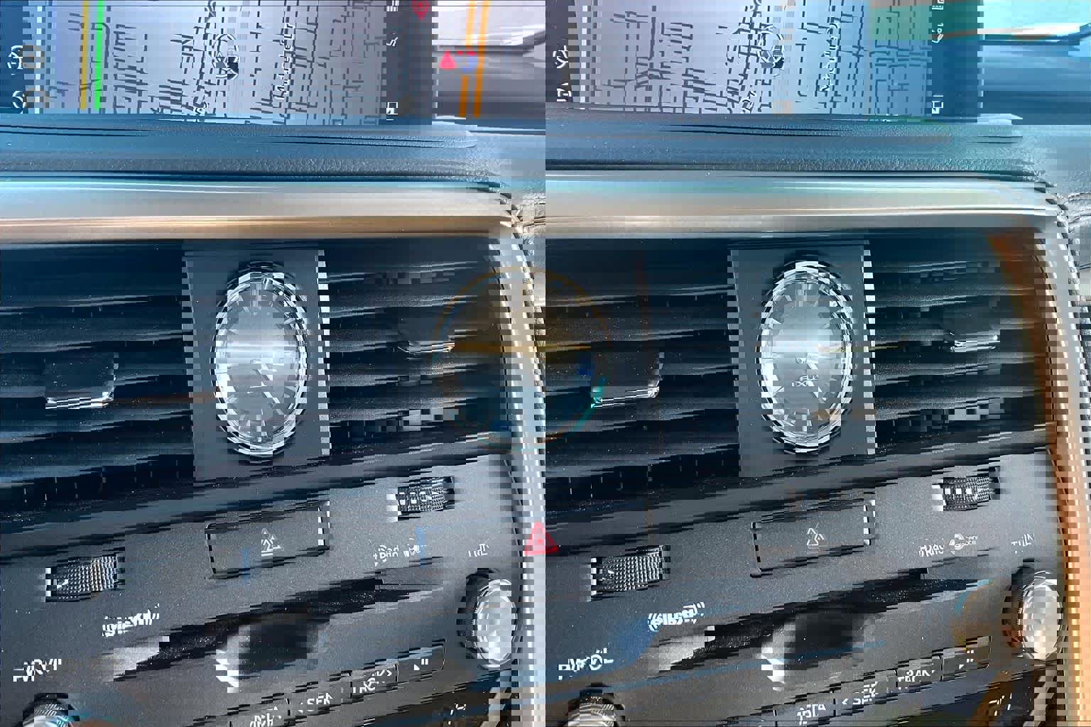 Used 2021 Lexus RX 450h AWD w/ Premium Package image 35