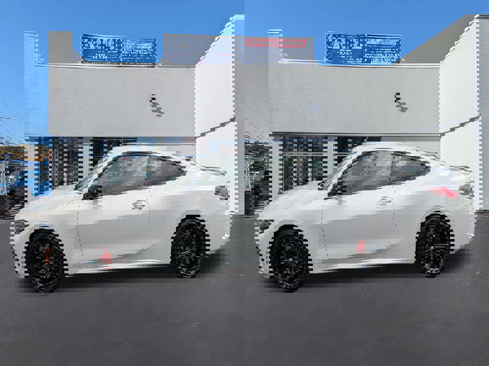 Used 2023 BMW 430i xDrive Coupe w/ M Sport Package image 5