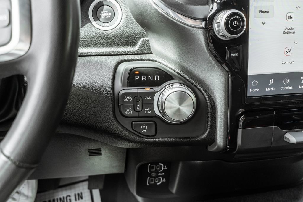 Used 2025 RAM 1500 Laramie AWD/4WD image 21