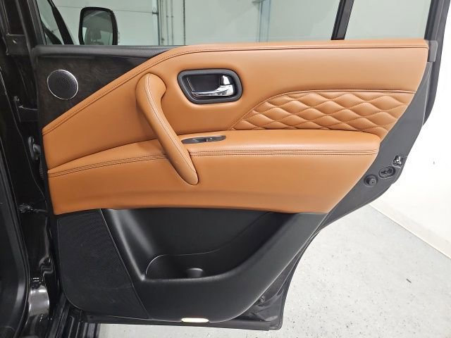 Used 2018 INFINITI QX80 4WD w/ Deluxe Technology Package image 38