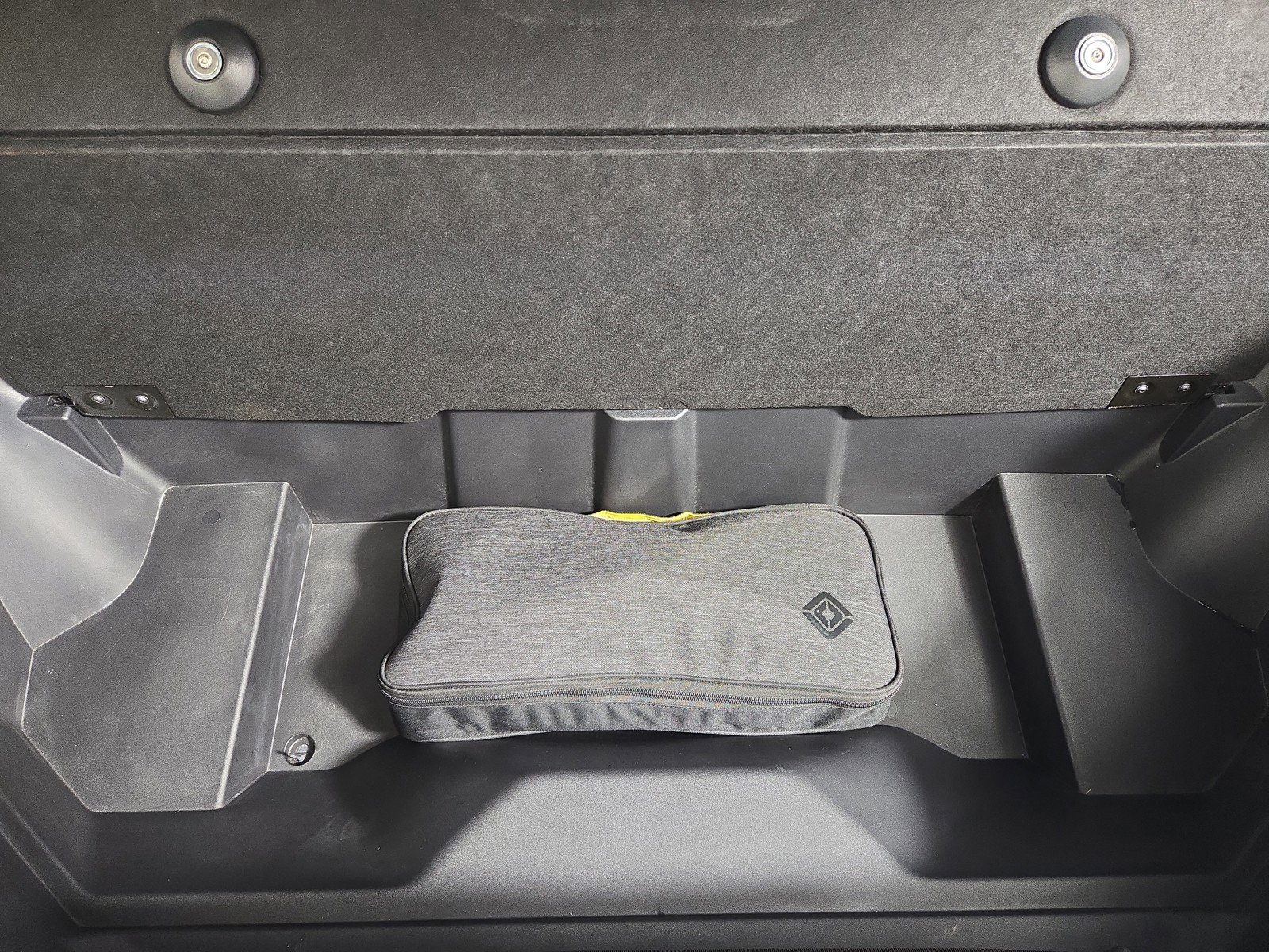 Used 2022 Rivian R1T Adventure image 14