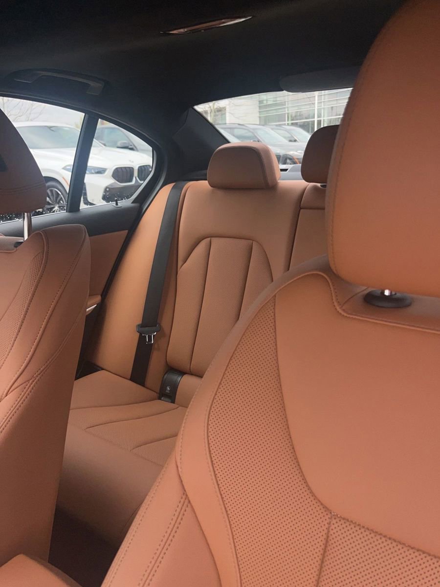 Used 2025 BMW 330i xDrive Sedan image 5