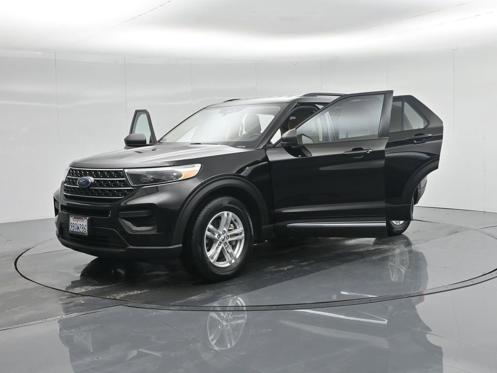 Used 2022 Ford Explorer XLT image 33