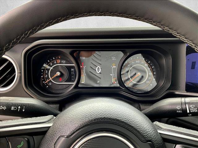 Used 2025 Jeep Gladiator Sport AWD/4WD image 17