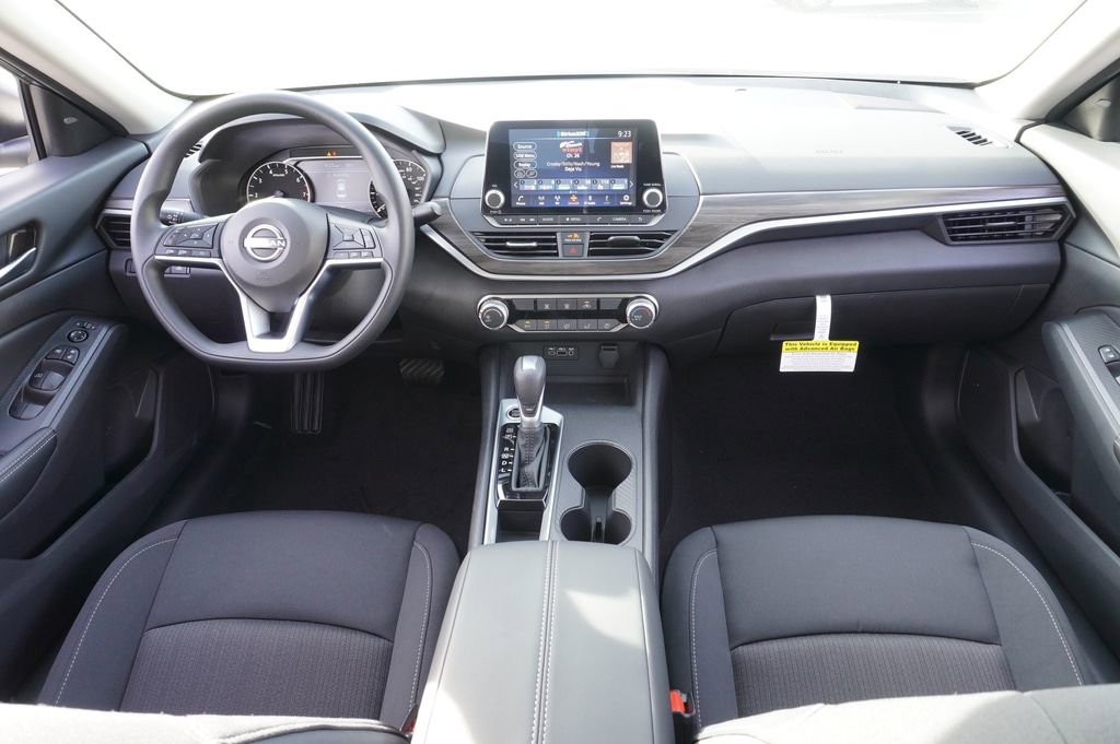 Certified 2025 Nissan Altima 2.5 SV image 11