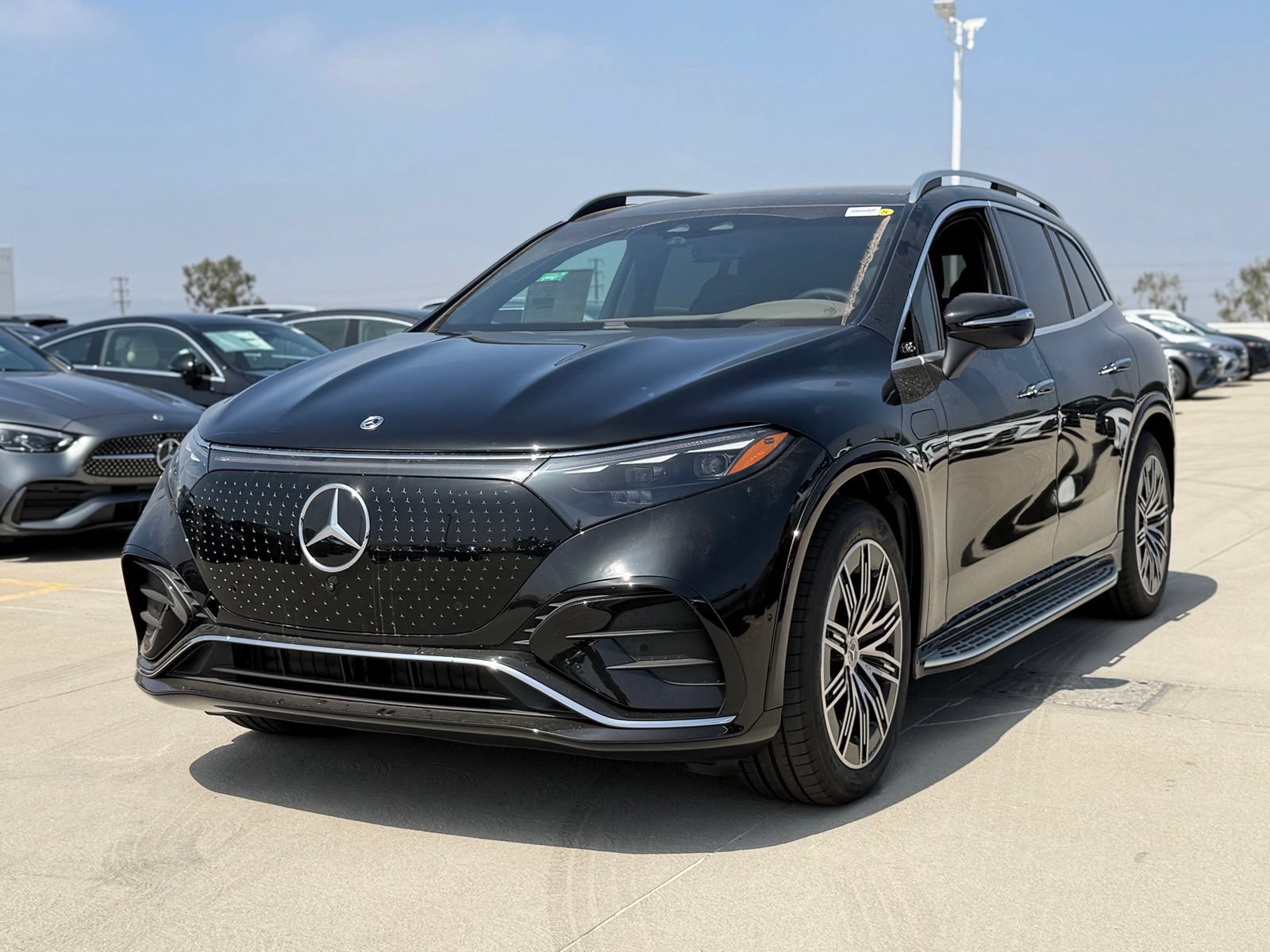 New 2026 Mercedes-Benz EQS 550 4MATIC SUV image 6