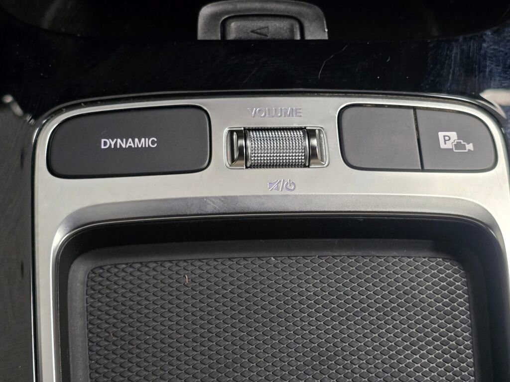 Used 2025 Mercedes-Benz GLB 250 4MATIC image 42