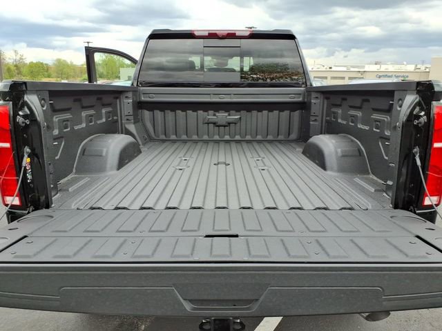 New 2026 Chevrolet Silverado 2500 ZR2 w/ LPO, Dark Essentials Package AWD/4WD image 10