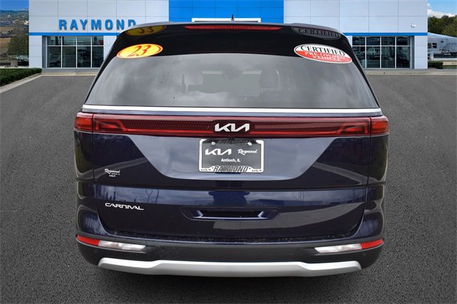 Certified 2023 Kia Carnival LX image 4