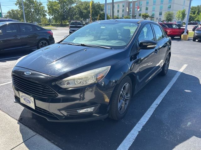 Used 2016 Ford Focus SE FWD image 1