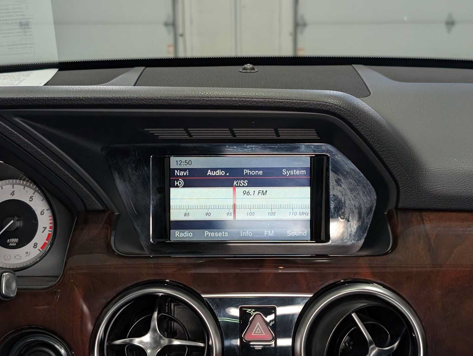 Used 2015 Mercedes-Benz GLK 350 4MATIC image 19