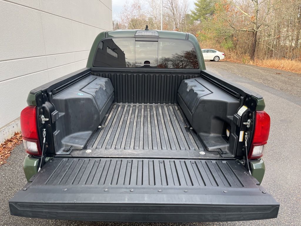 Used 2021 Toyota Tacoma SR5 w/ Trail Edition image 8