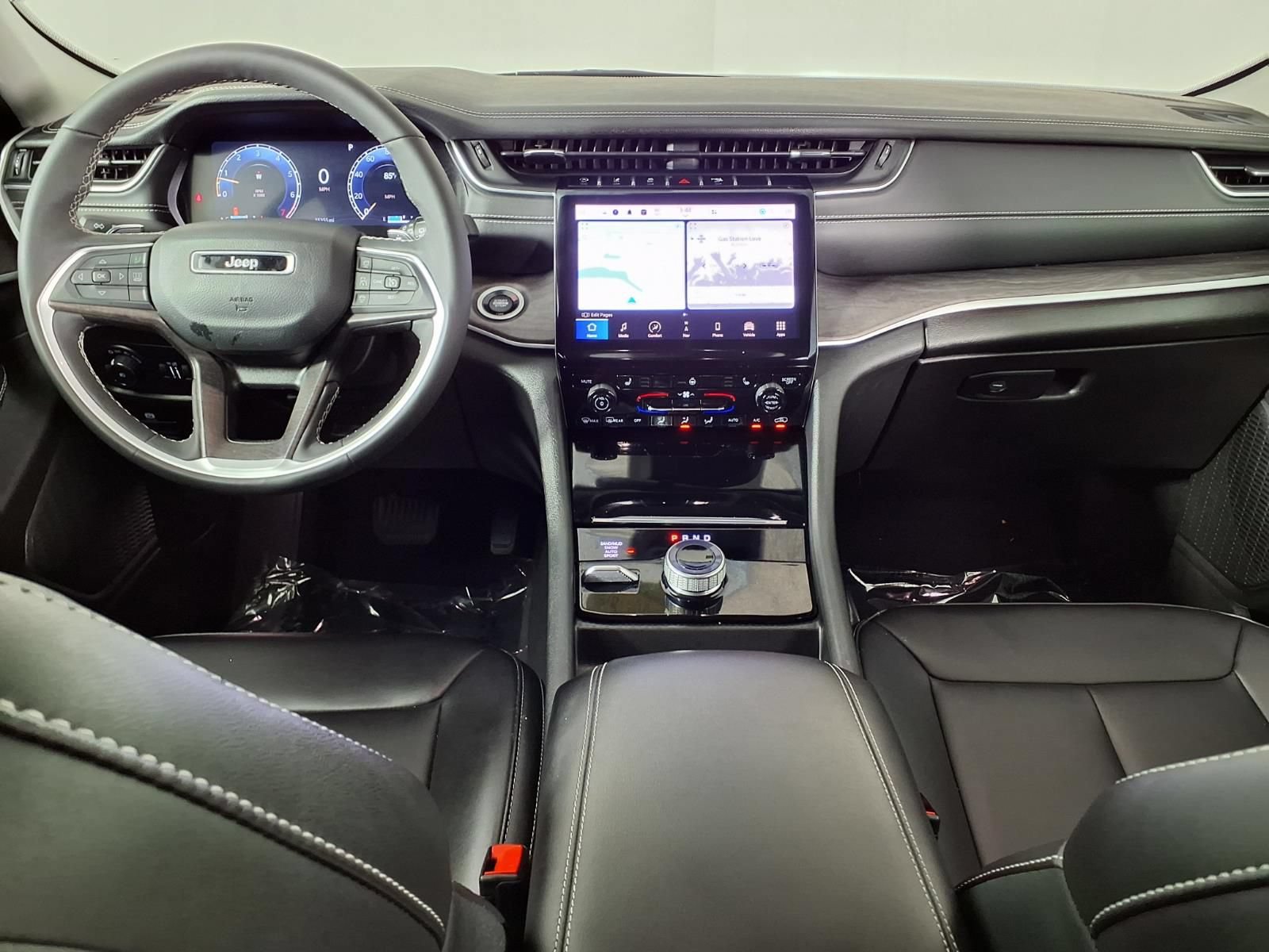 Used 2024 Jeep Grand Cherokee Limited AWD/4WD image 13