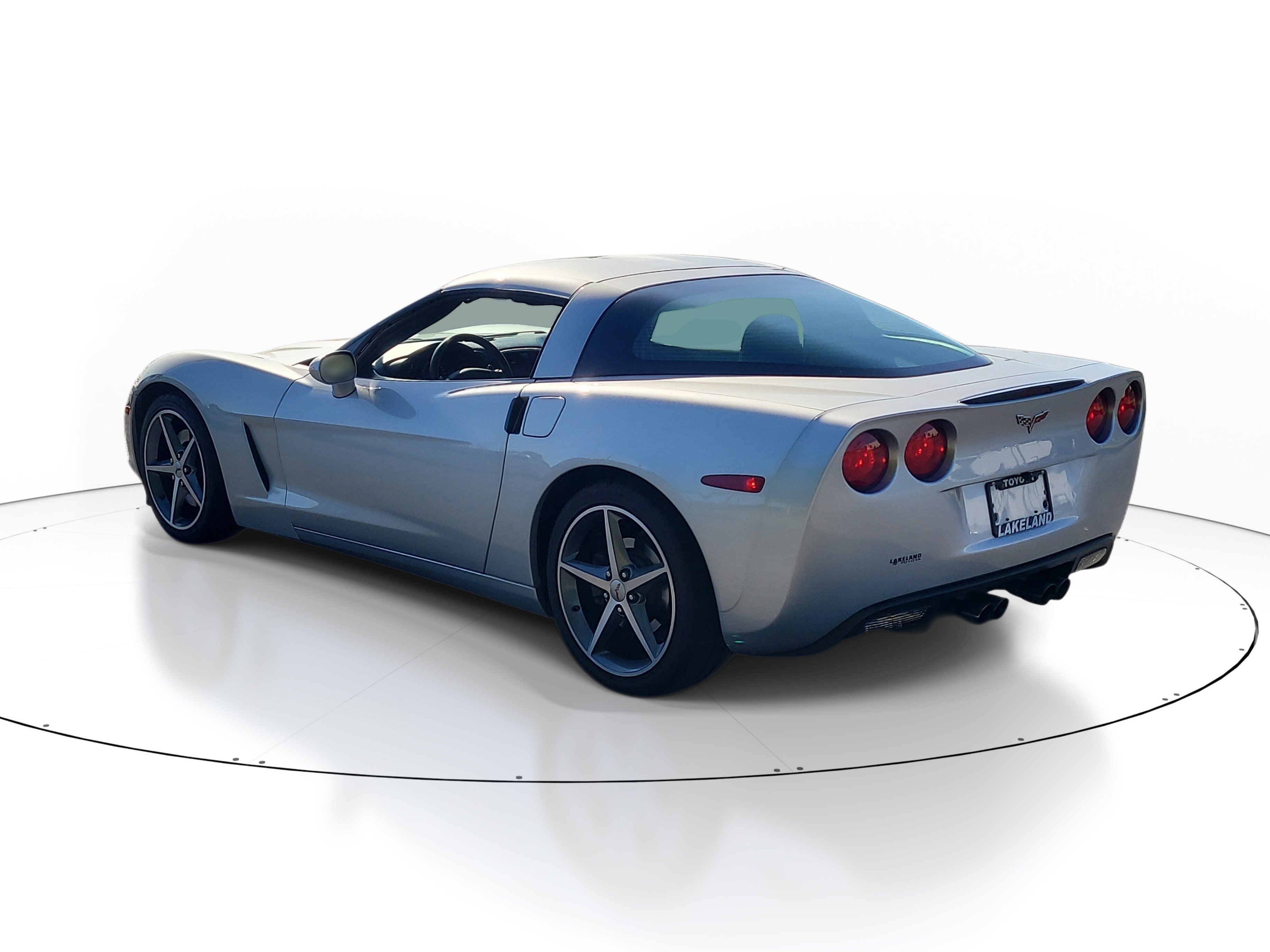 Used 2011 Chevrolet Corvette Coupe w/ Preferred Equipment Group RWD image 5