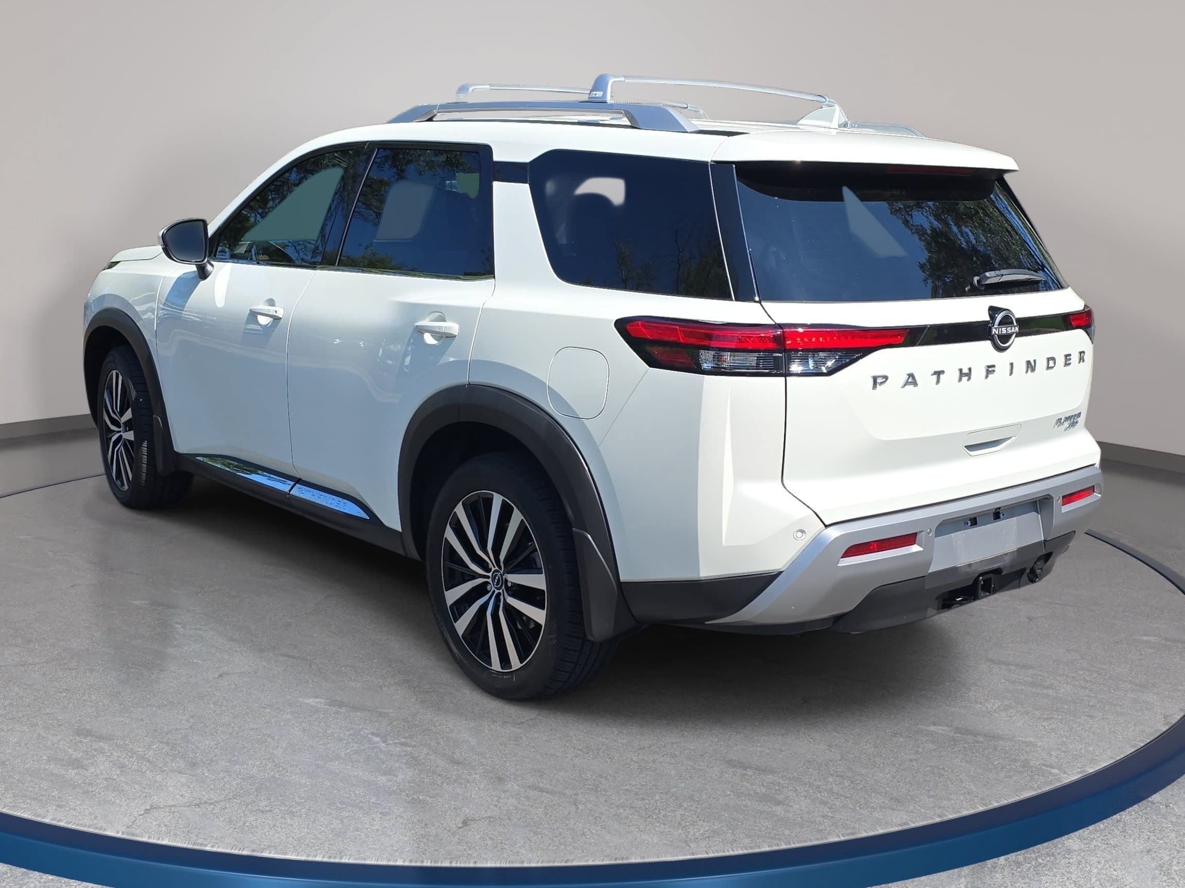 Certified 2023 Nissan Pathfinder Platinum AWD/4WD image 7