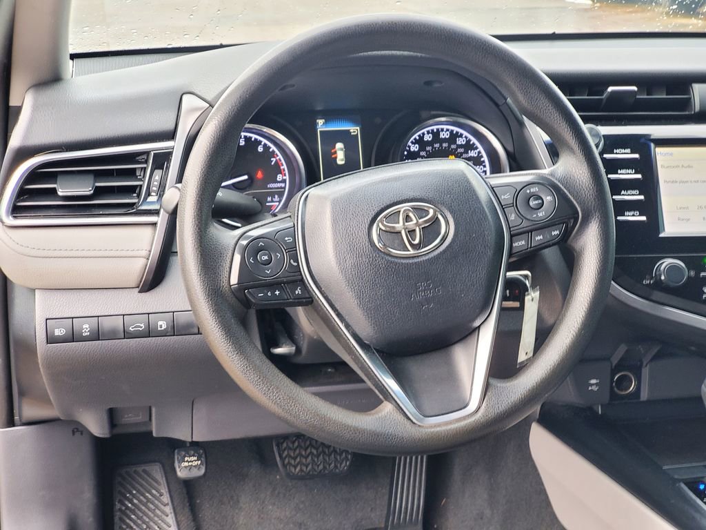 Used 2018 Toyota Camry L image 7