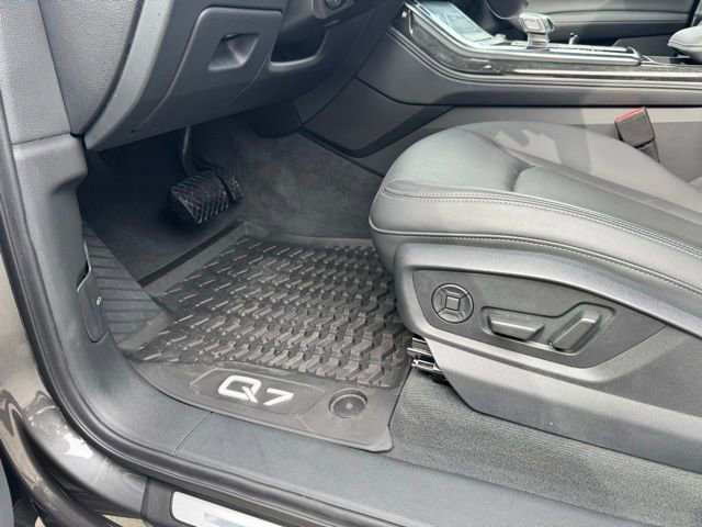 Certified 2025 Audi Q7 3.0T Premium Plus w/ Premium Plus Package AWD/4WD image 22