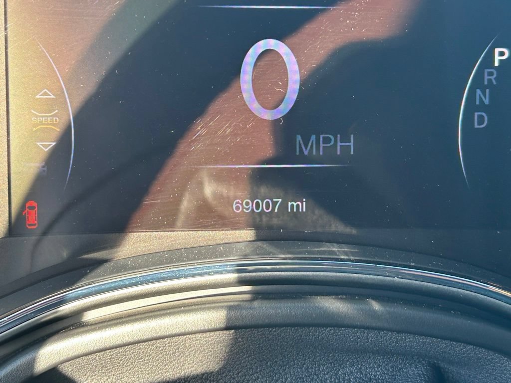 Used 2019 Jeep Grand Cherokee Laredo AWD/4WD image 19
