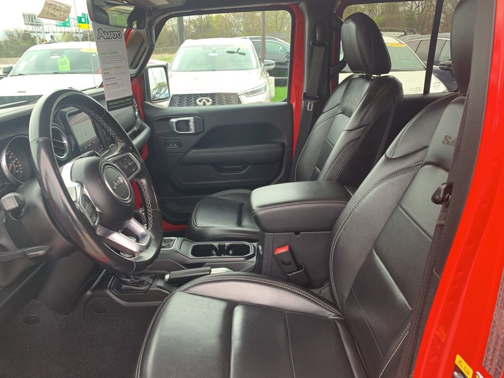 Used 2021 Jeep Wrangler Unlimited Sahara w/ Uconnect 4C Nav & Sound Group AWD/4WD image 12