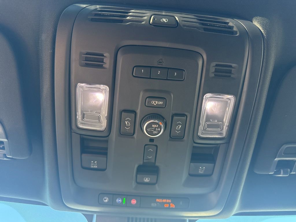 Used 2023 GMC Yukon Denali w/ Denali Reserve Package image 30