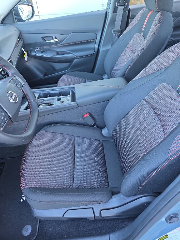 New 2026 Nissan Sentra SR w/ Floor Mat Package image 5