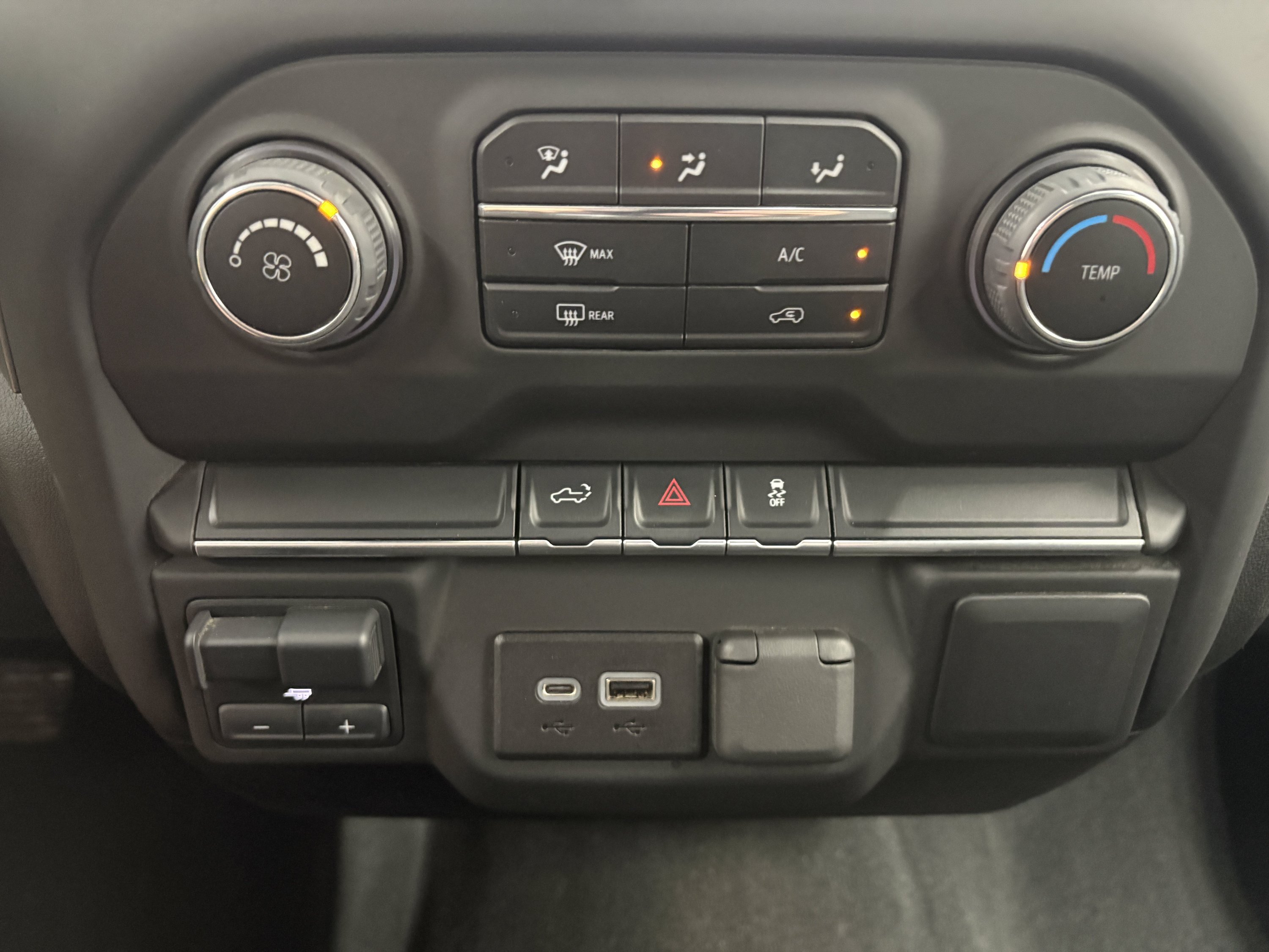 Used 2023 Chevrolet Silverado 2500 Custom w/ Custom Convenience Package AWD/4WD image 16