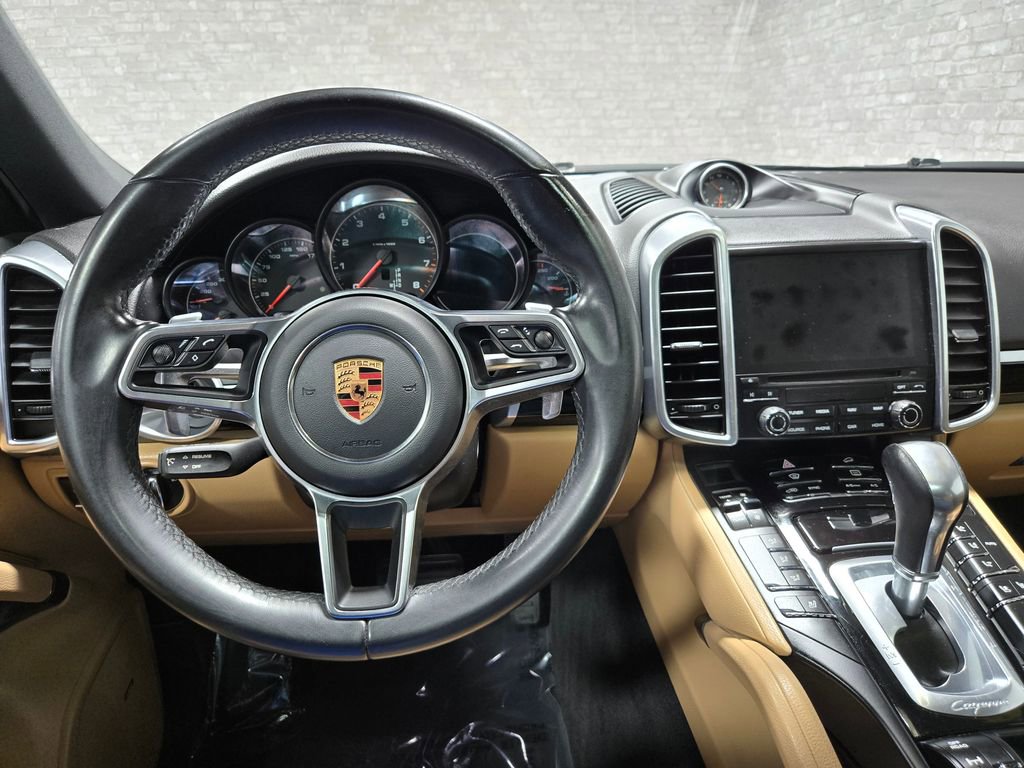 Used 2018 Porsche Cayenne image 16