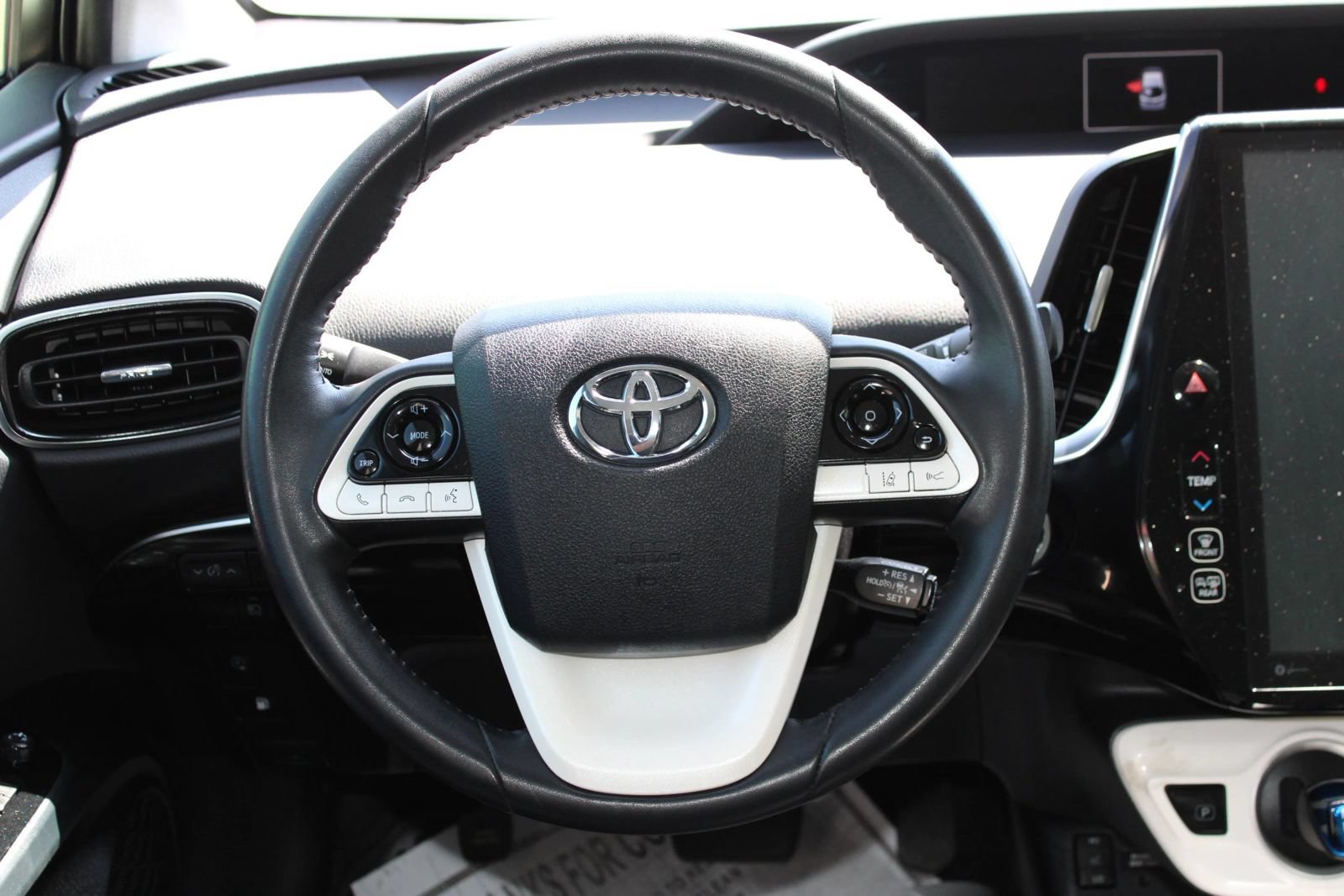 Used 2018 Toyota Prius Prime Premium FWD image 20
