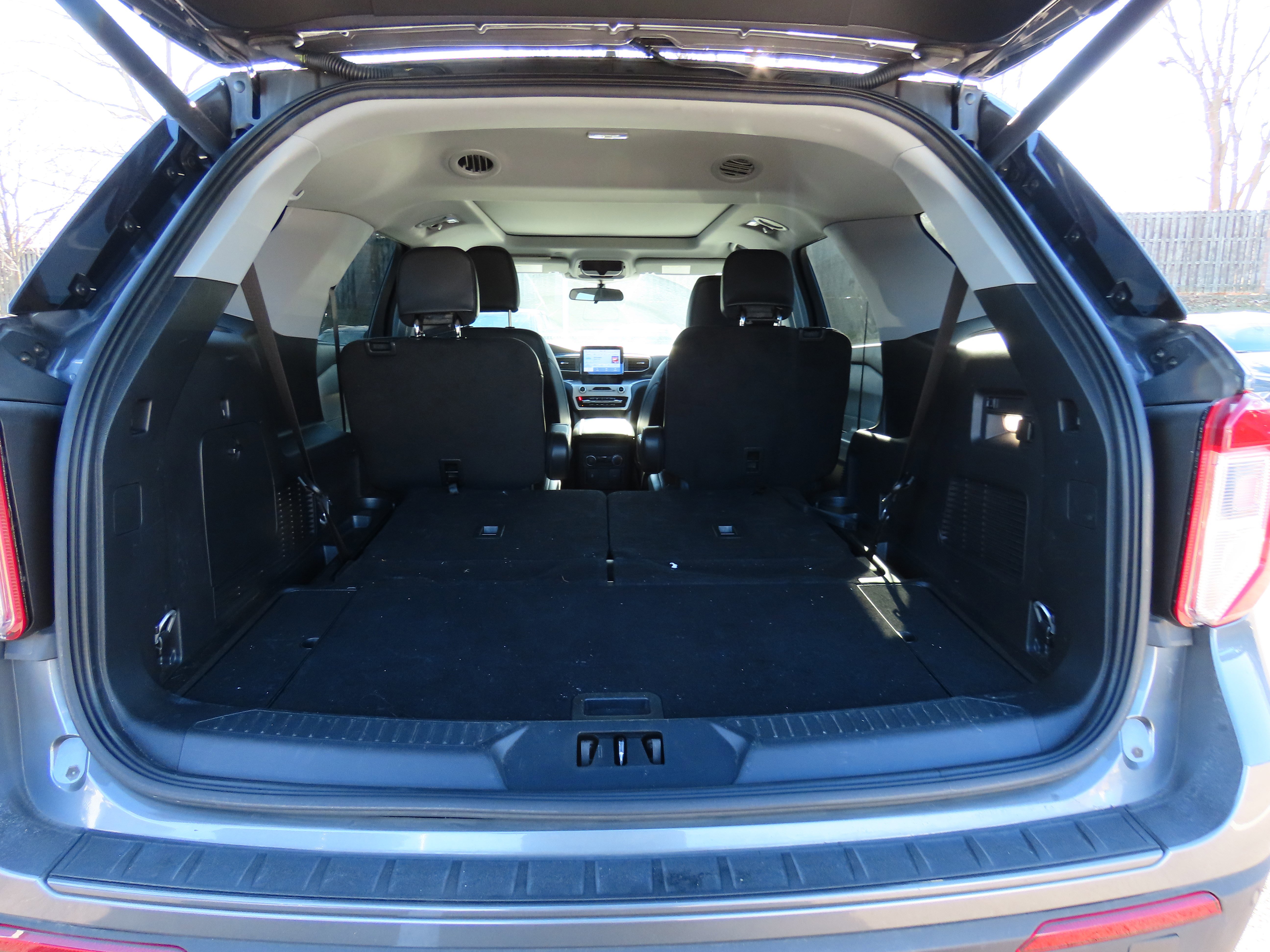 Used 2023 Ford Explorer XLT w/ Equipment Group 202A image 20