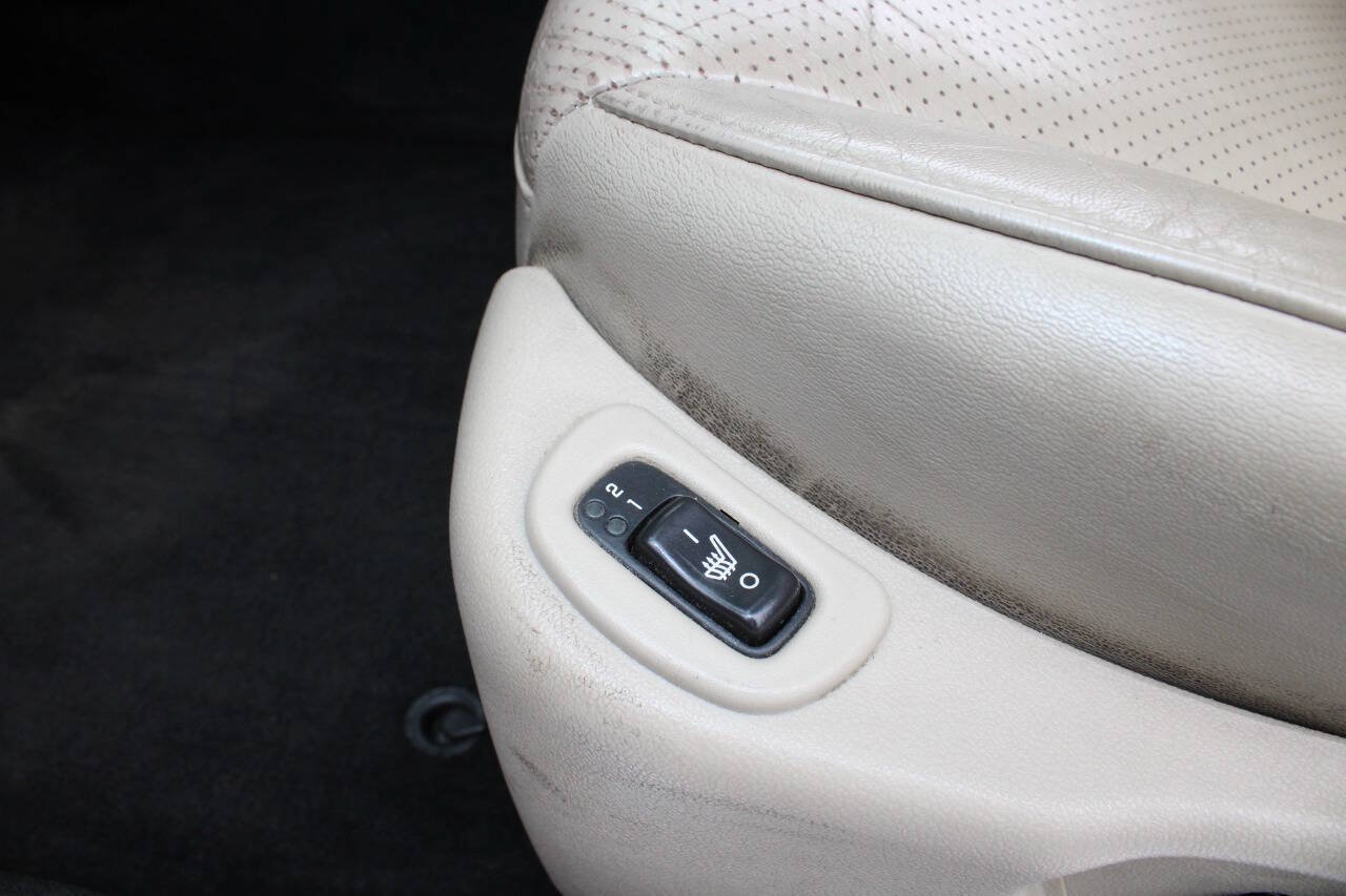 Used 2007 Pontiac G6 GT w/ Premium Package FWD image 24