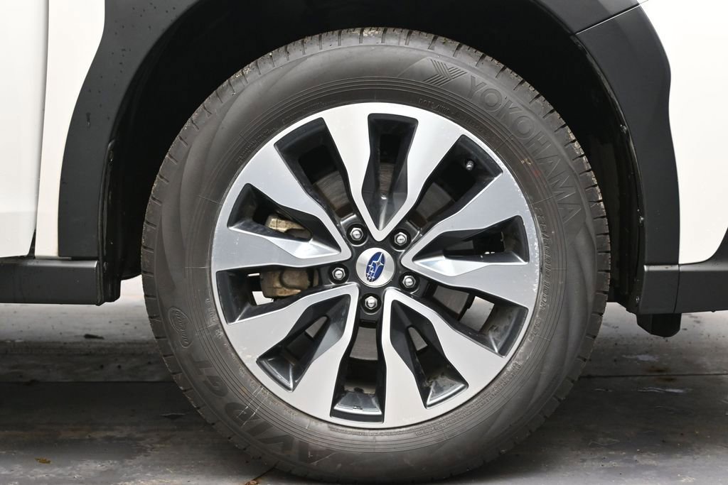 Certified 2025 Subaru Outback Limited AWD/4WD image 10