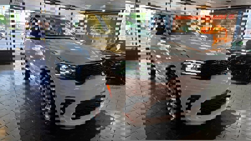 Used 2025 Dodge Durango GT image 4