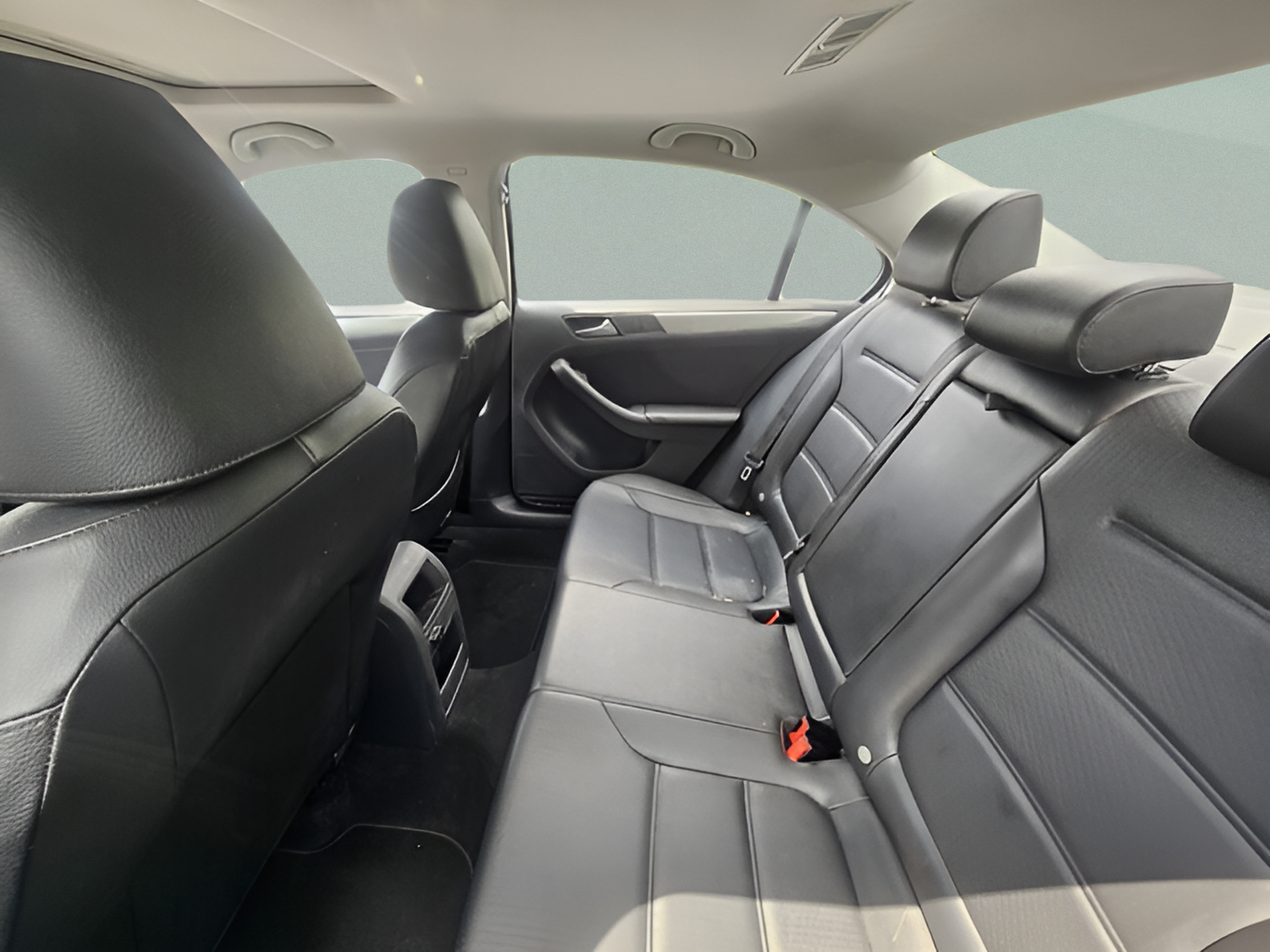 Used 2015 Volkswagen Jetta SE FWD image 9