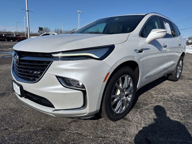 Certified 2023 Buick Enclave Essence w/ Experience Buick Package AWD/4WD image 1