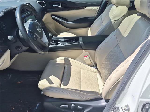 Used 2018 Nissan Maxima Platinum FWD image 17