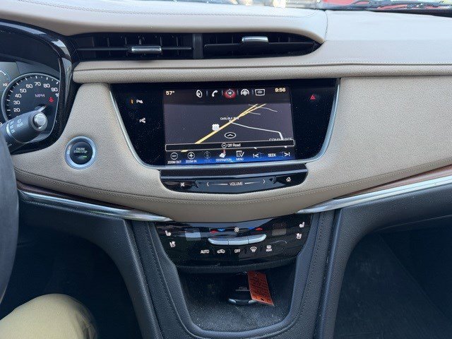 Used 2017 Cadillac XT5 Platinum w/ Driver Assist Package image 18