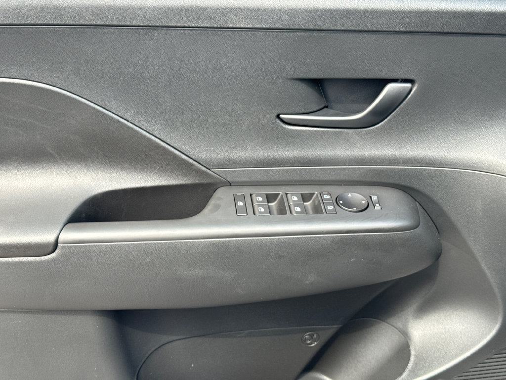 New 2027 Hyundai Kona SEL Sport FWD image 12