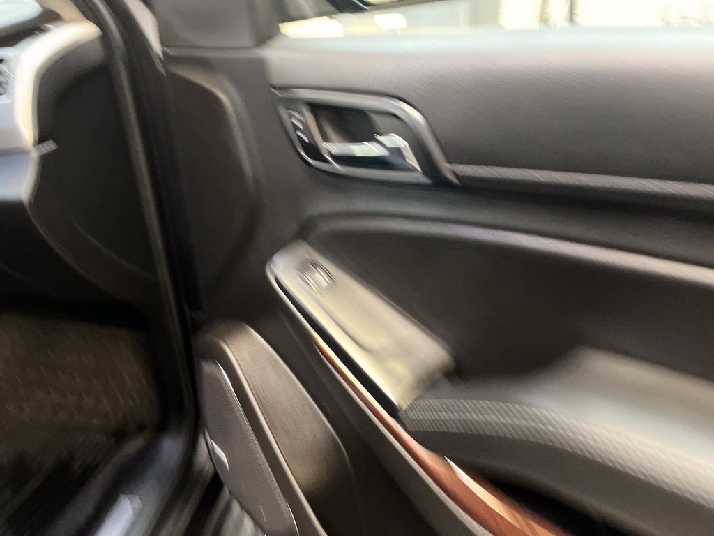 Used 2018 GMC Yukon XL SLT AWD/4WD image 36
