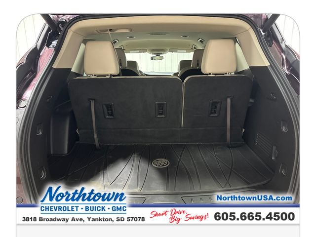 Used 2018 Buick Enclave Essence AWD/4WD image 22